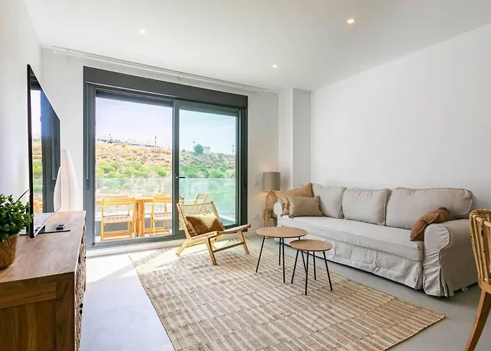 Modern 3-Bed Boho Retreat For A Stylish Escape アパート フエンヒロラ