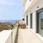 Apartment Modern 3-bed Boho Retreat For A Stylish Escape