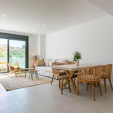 Modern 3-bed Boho Retreat For A Stylish Escape Huoneisto