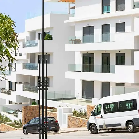 Modern 3-bed Boho Retreat For A Stylish Escape * Fuengirola